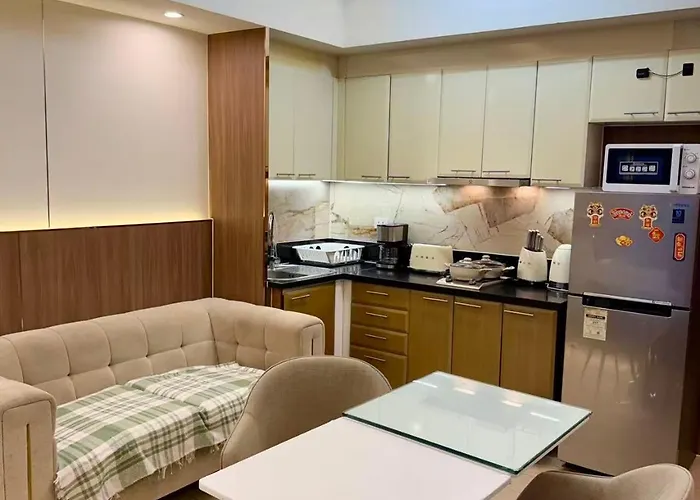 Venice Luxe Work 65-inch Tv And Kitchen For 3 Guests Only Manila